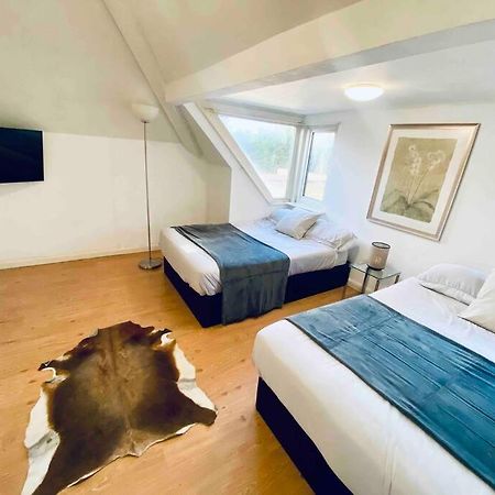 Appartement Penthouse Studio With 2 Double Beds & Smart Tv. Great London Location Extérieur photo