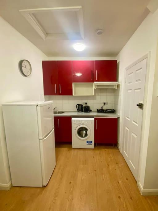 Appartement Penthouse Studio With 2 Double Beds & Smart Tv. Great London Location Extérieur photo